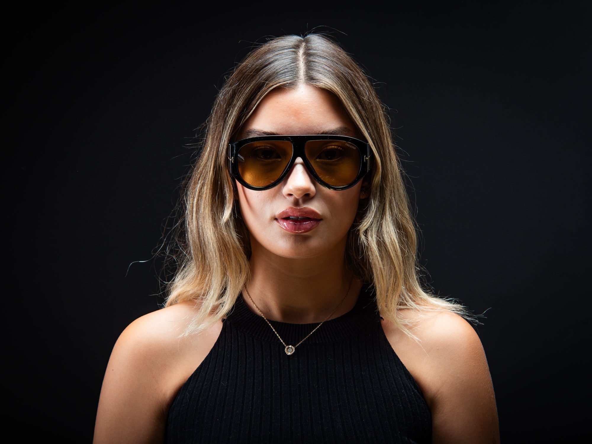 NOIR BROWN