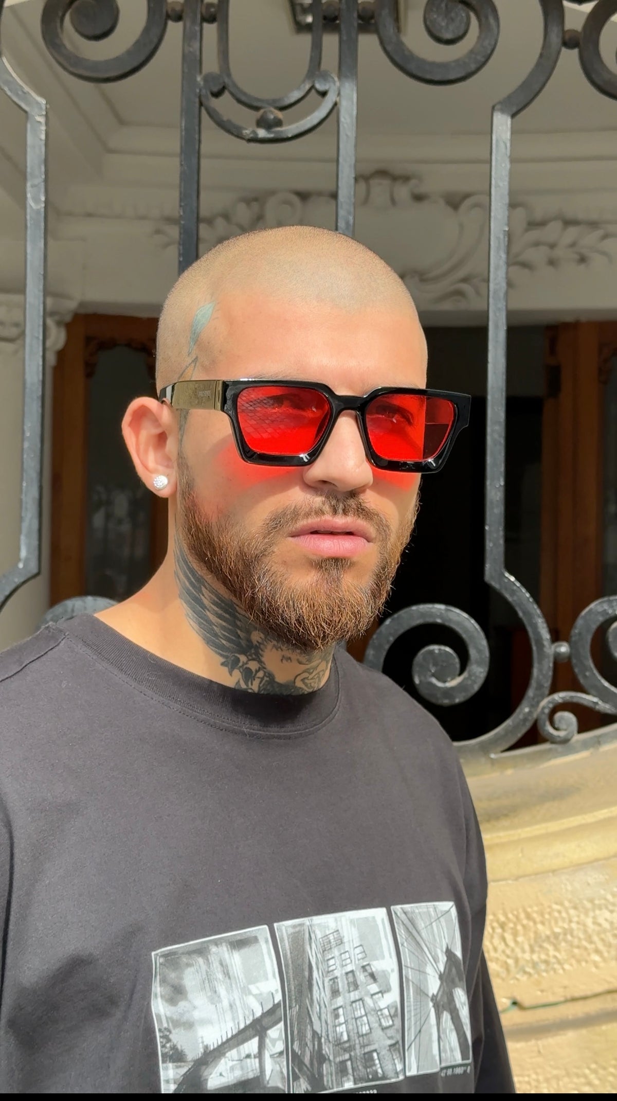 NEW RETRO RED